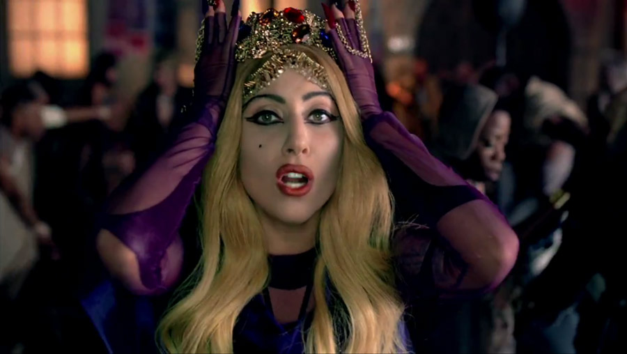 Lady_Gaga-Judas-music_video-07.jpg